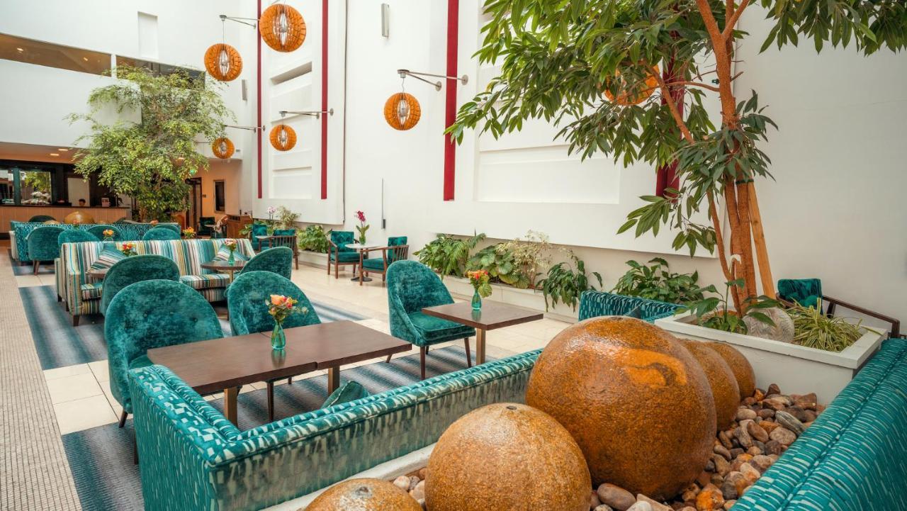 Cavan Crystal Hotel エクステリア 写真