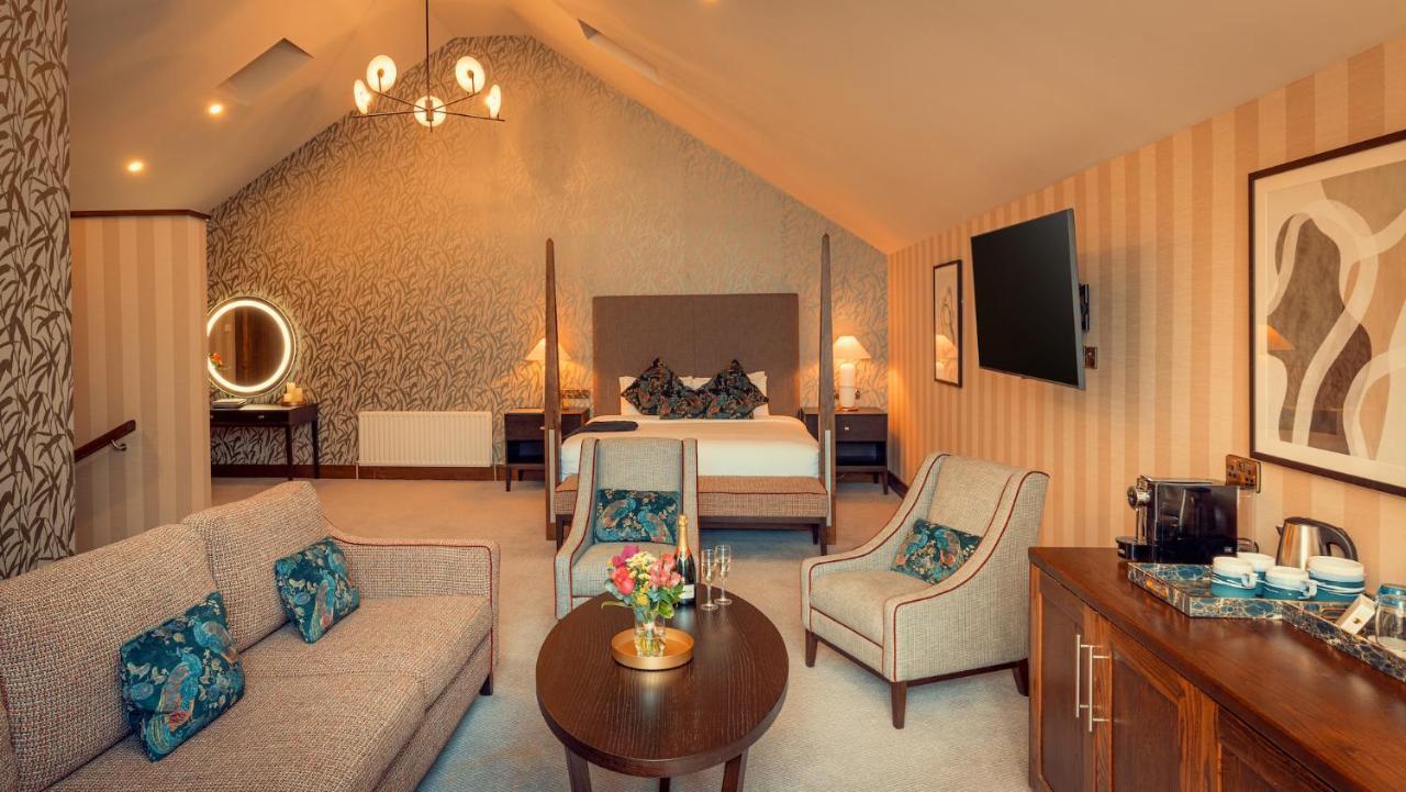Cavan Crystal Hotel エクステリア 写真