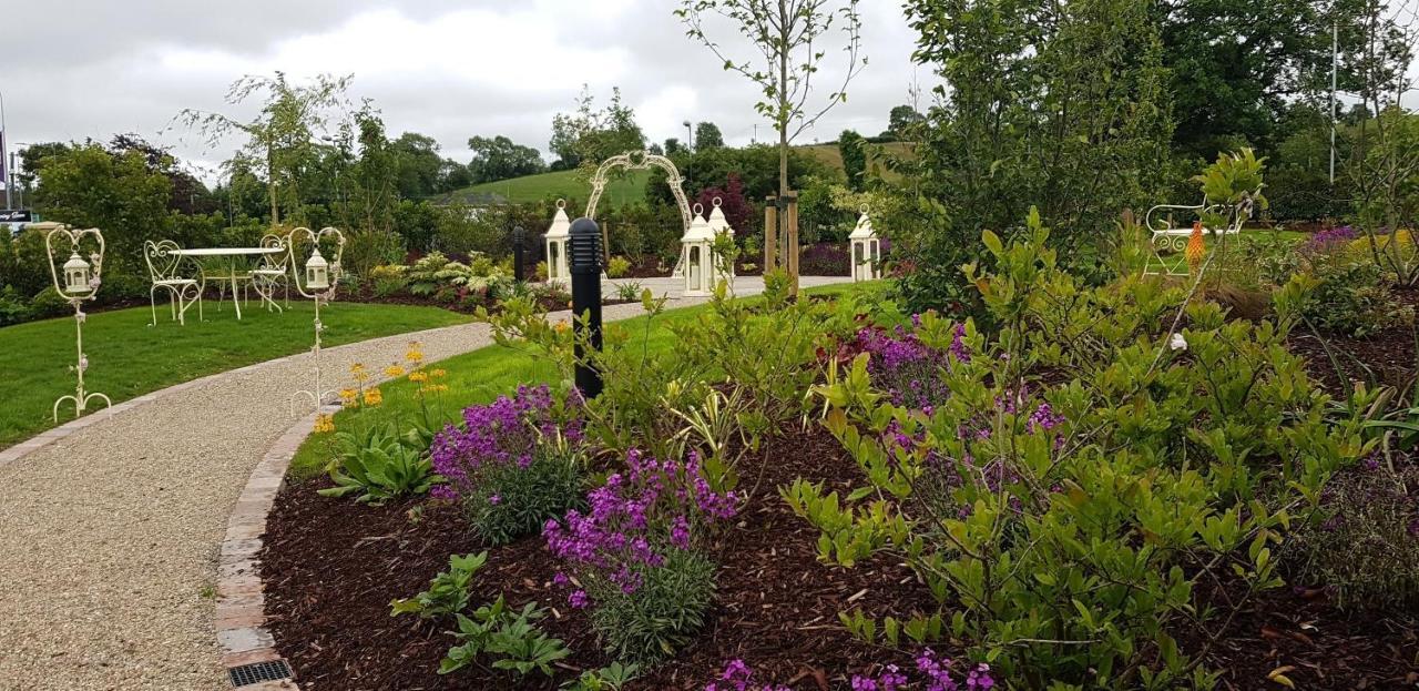 Cavan Crystal Hotel エクステリア 写真