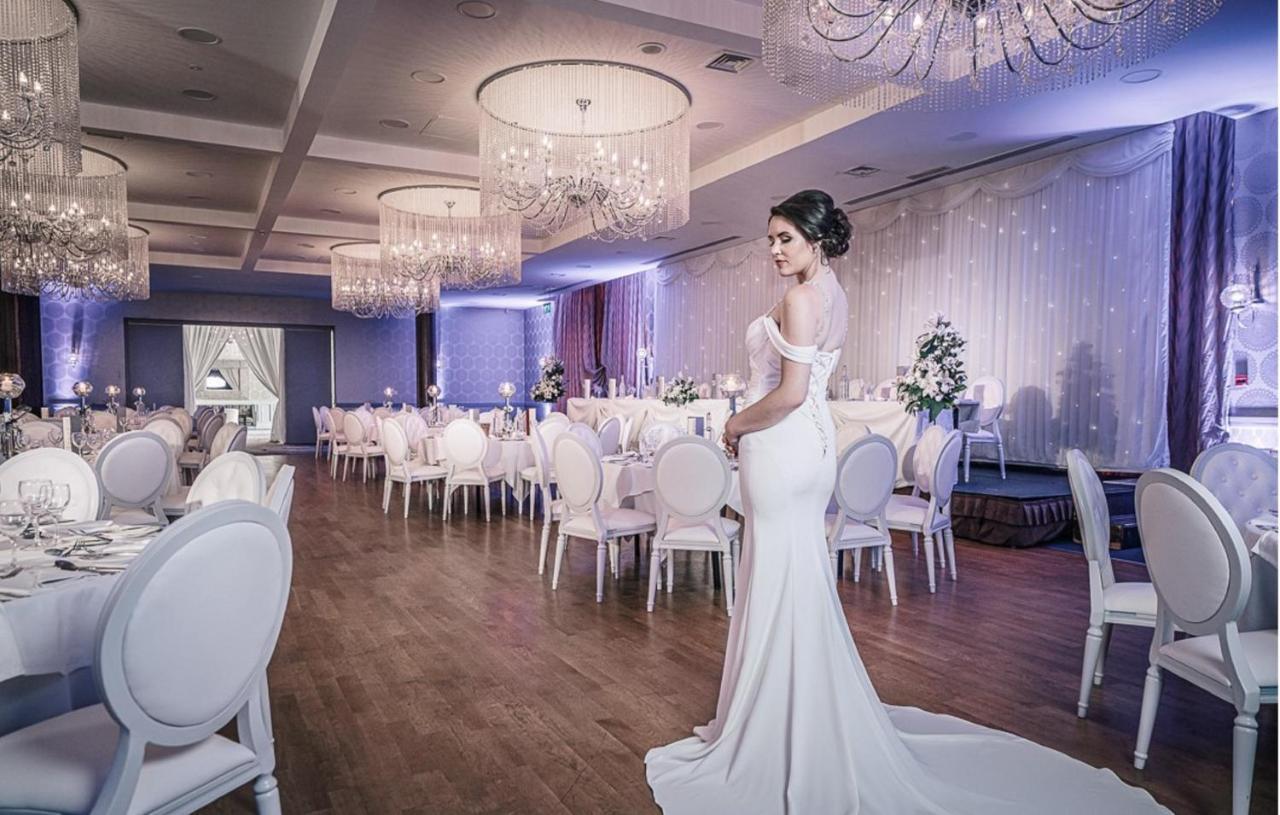 Cavan Crystal Hotel エクステリア 写真